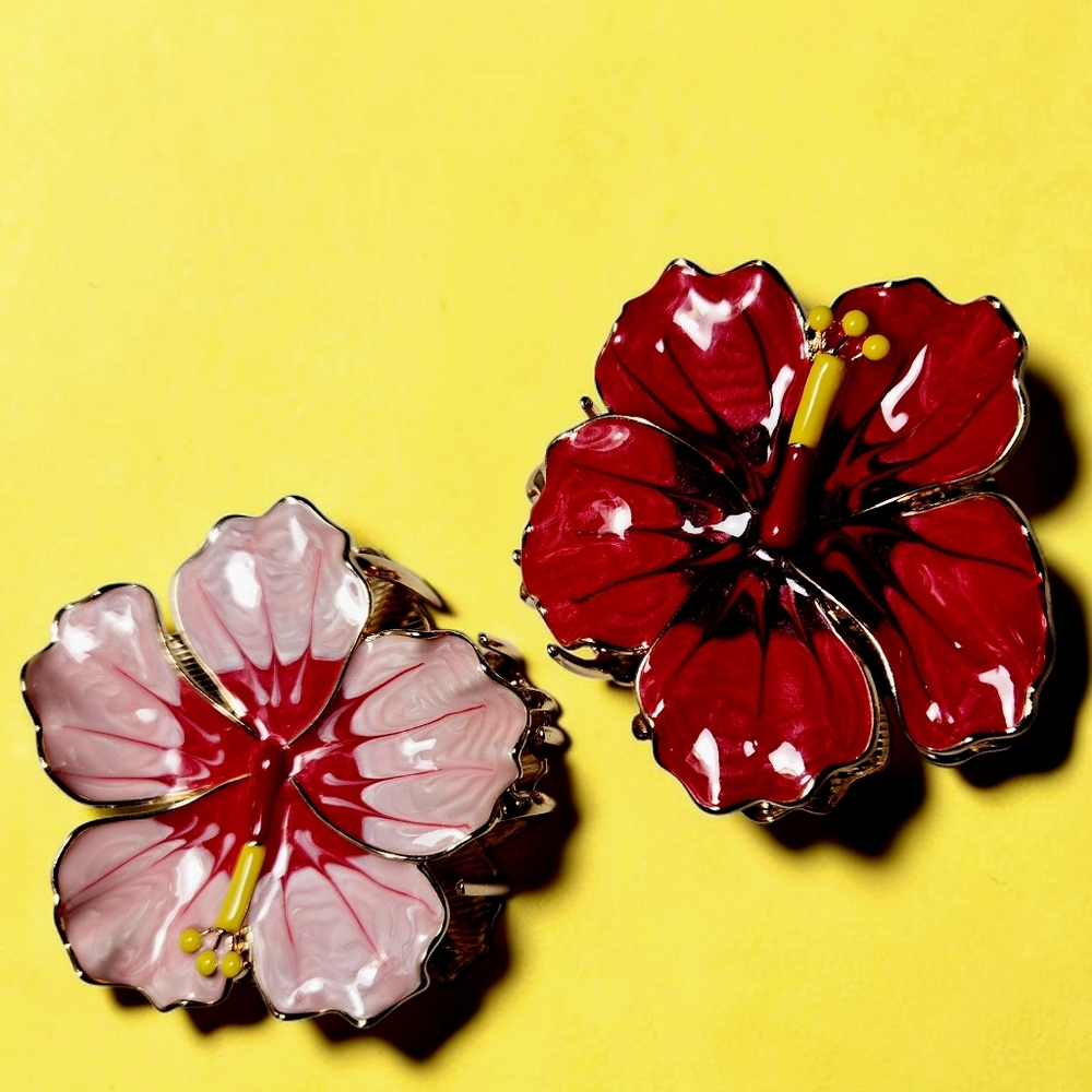 NEW Piper K Hibiscus Flowers 2-Pack Metal Hair Claw Clip Hair Accessory 2.5 inch